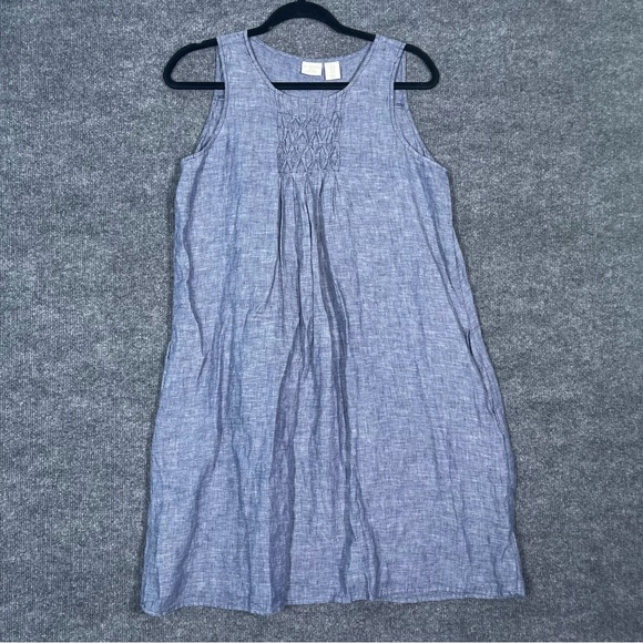 St. Tropez Dresses & Skirts - St. Tropez Women’s Medium 100% Linen Blue Chambray Boho‎ Sleeveless Mini Dress